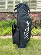 Load image into Gallery viewer, Titleist Players 4 Stand Bag Swinging Pete
