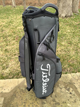 Load image into Gallery viewer, Titleist Cart 14 Bag Swinging Pete
